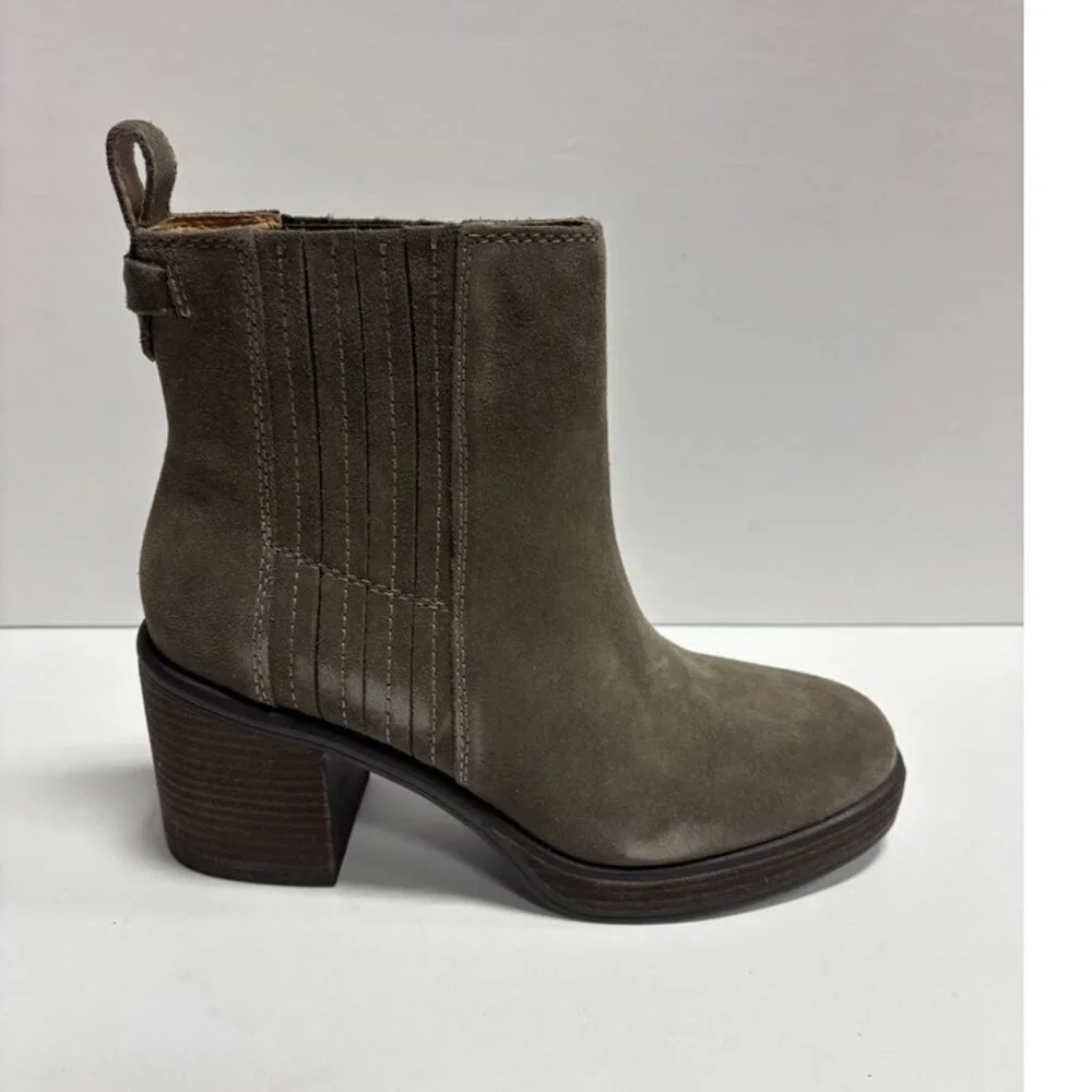 Crown Vintage Women’s Capari, Taupe Ankle Bootie, Size 8.5 M